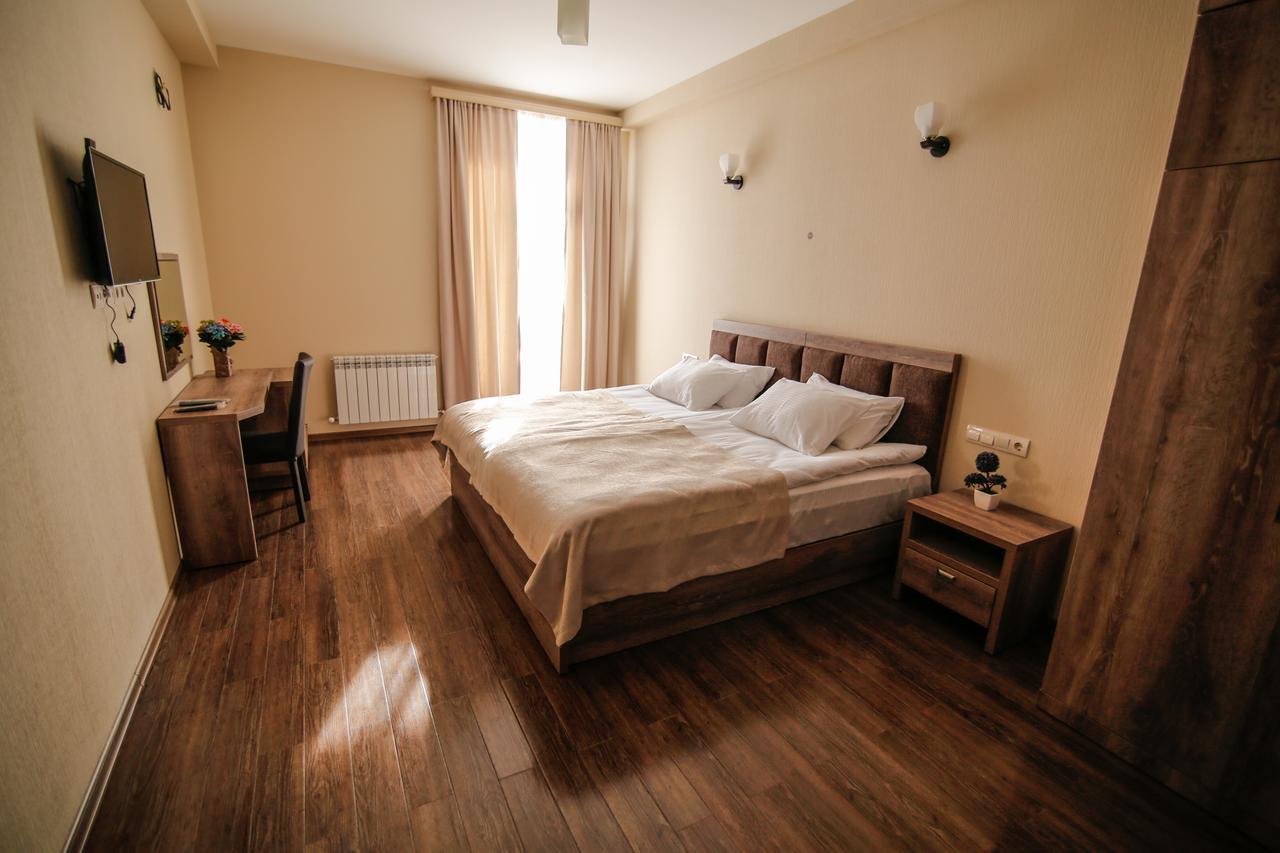 Hills Hotel ティビリシ エクステリア 写真
